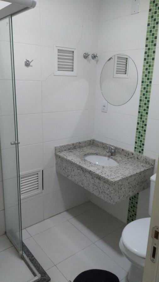 Large Twin Room,523603239:JPEG